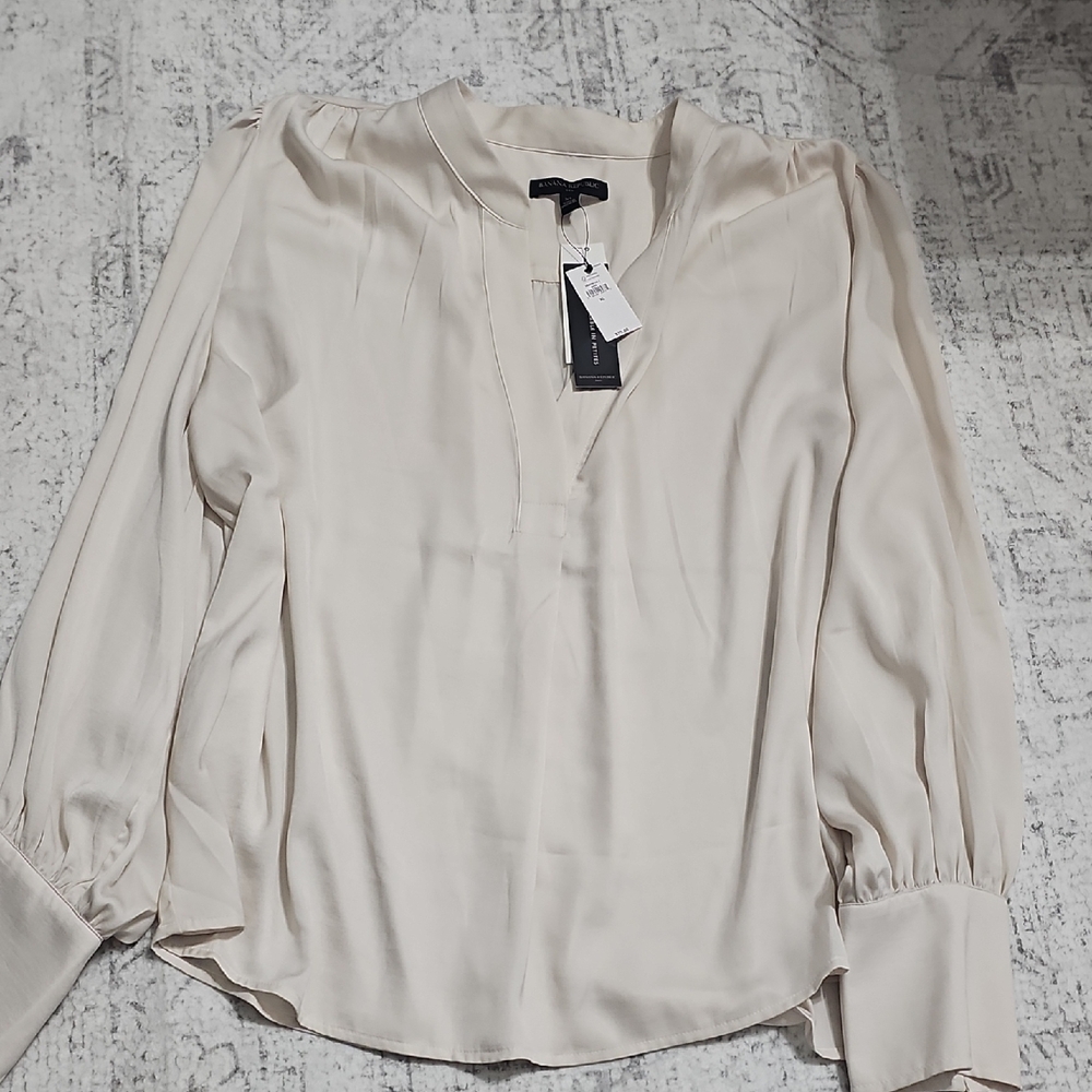 NWT!! Banana Republic Cream Blouse